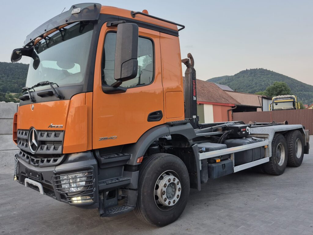 MB AROCS 6×4 HNK Multilift HIAB