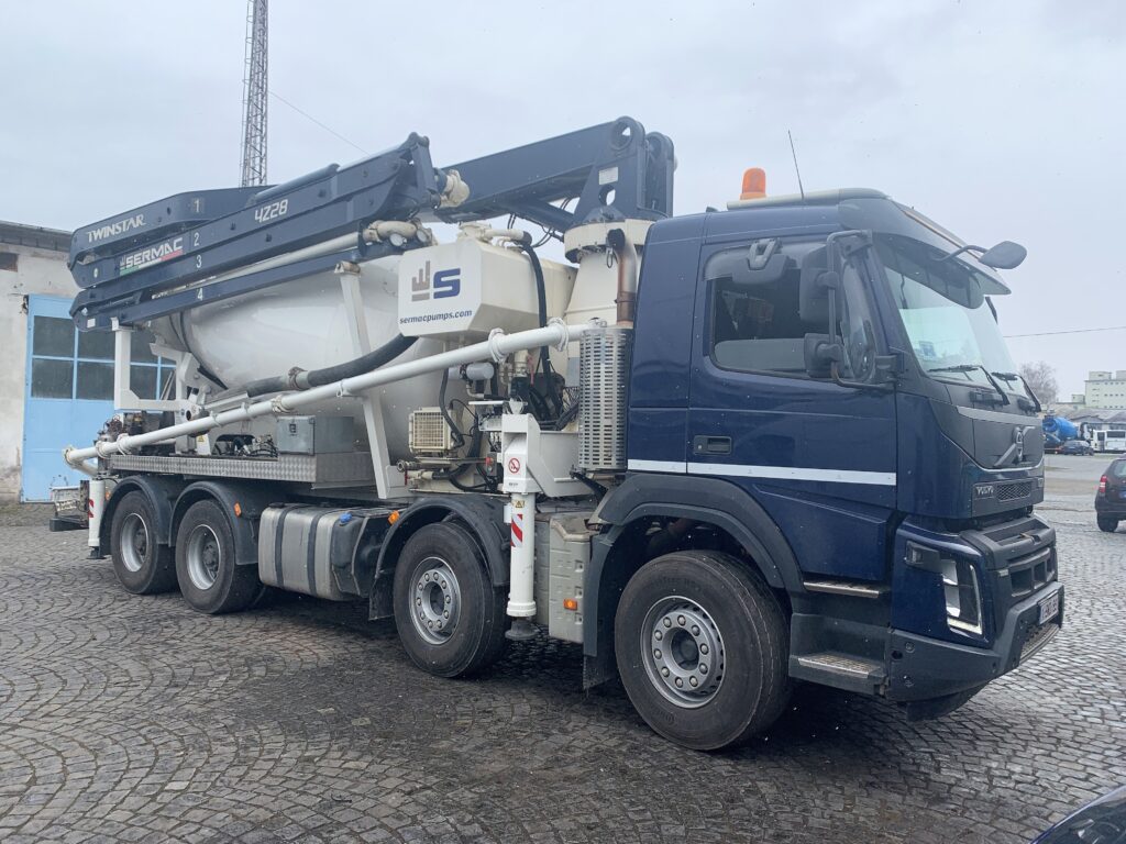 VOLVO FH 8×4 pumix SERMAC 24m
